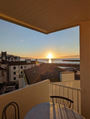 Waterfront 1 Bedroom suite 3 adults PDL